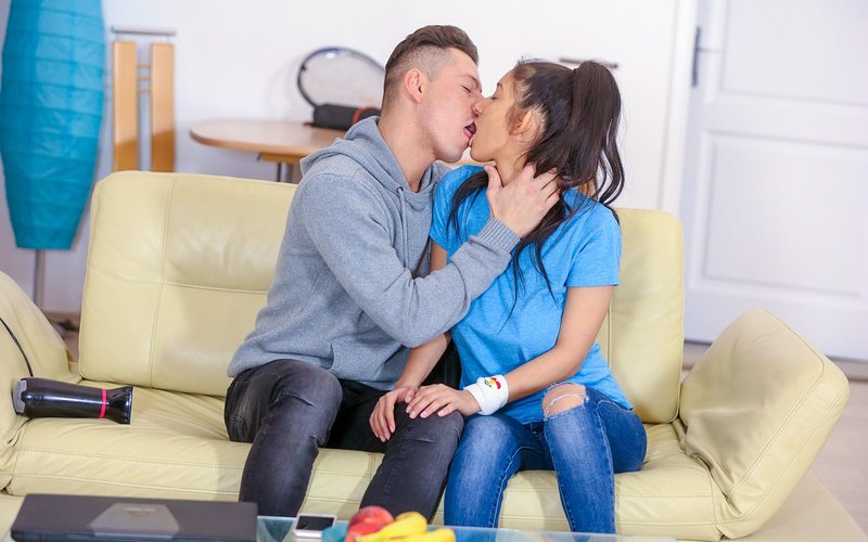 Мила, 25